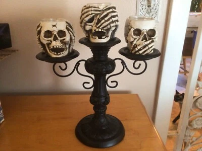 NUEVO Yankee Candle Skeleton Crew Triple Candelabro Luz de Té Candelabro Foto 1 de 4
