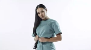 NEW Alphalete Woman’s ELMTS Short SLEEVE Crop - Teal , Size XS - Picture 1 of 9