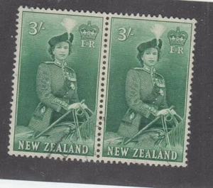 NEW ZEALAND # 299-301 VF-LIGHT USED PAIRS QE11 ON CHARGER CAT VALUE $64 US - Picture 1 of 3