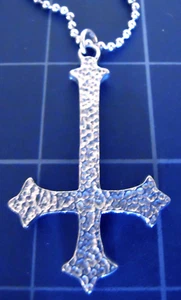Umgekehrtes Kreuz Halskette Edelstahl Kette Neu Doppelseitig Satanisch Anhänger BÖSE - Bild 1 von 12