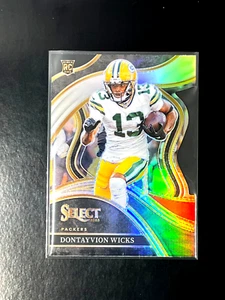 2023 Select Red & Black Club Level Die Cut Dontayvion Wicks (RC) #271 - Packers - Bild 1 von 2