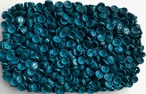 Small 11mm 18L Blue Teal Peacock 2 Hole Lightweight Buttons Crafts Button (Q852) - Picture 1 of 1