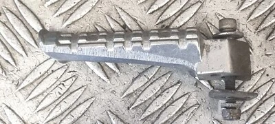 YAMAHA FZ750 1987 1988 87 88 2KK REAR LEFT FOOTREST FOOT PEG — 第 1/2 张图片