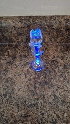 Escultura de cristal transparente rosa base iluminada multicolor 6 pulgadas Foto 1 de 4