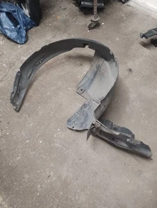 SUBARU IMPREZA BLOBEYE WAGON FRONT RIGHT DRIVERS SIDE ARCH LINER GENUINE 02-06 - Picture 1 of 2