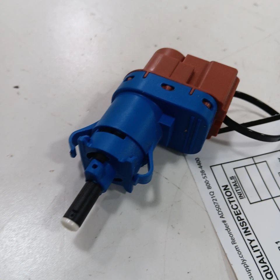 Wnlyhcgd Interruptor De Luz De Freno/reversa De 2 Pines 46410523