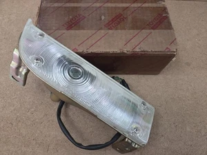 Toyota CORONA RT40 41 46 1967-68 Front Turn Signal Right JAPAN Genuine NOS - Picture 1 of 9