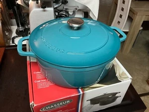 NEW Chasseur Cast Iron French Oven 26cm 5 Litre Mediteranian Blue MADE IN FRANCE - Picture 1 of 8