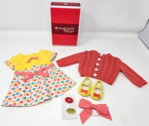 American Girl Kit's Photography Outfit Beforever for 18'' Dolls COMPLETE w/Box! - Picture 1 of 8