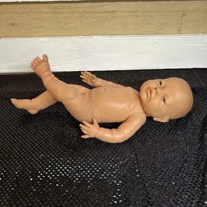 Muñeca bebé niña recién nacida realista Berjusa 15" blanca caucásica - Imagen 1 de 10