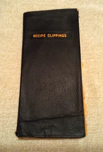 Vintage Recipe Book with some clippings - Picture 1 of 4