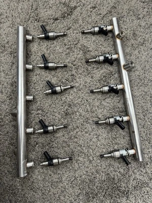 Audi R8 Plus V10 2017-20 inyectores de inyección directa con rieles faltan 5 clips Foto 1 de 3