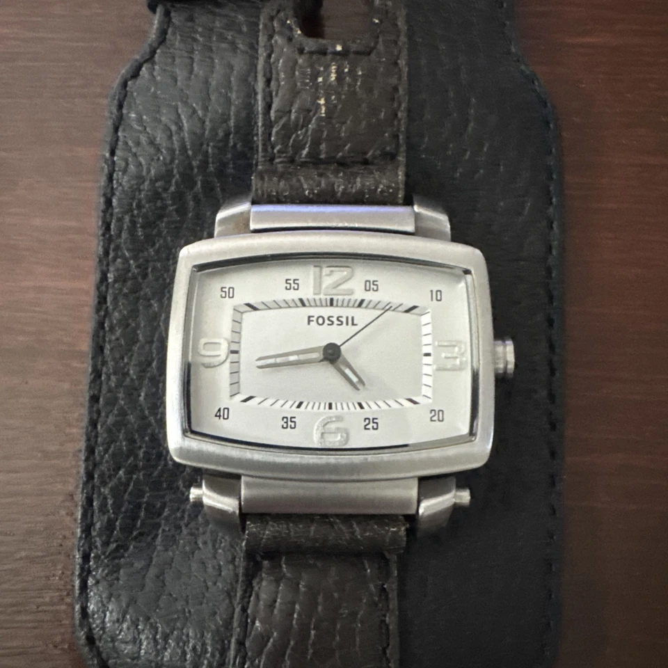 fossil WB-1033 银色 — 第 1/4 张图片