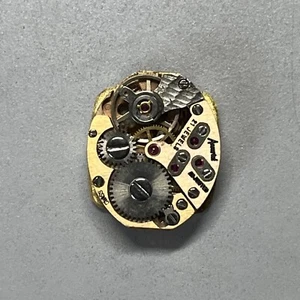 AS 1977-2 Accurist Swiss Watch Movement, 21 Jewels - Spares Or Repairs - Picture 1 of 7