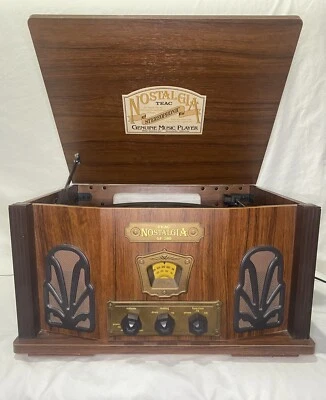 Teac Nostalgia GF-180 AM/FM Stereo Music System 3 speed Record Player Turntable - Image 1 of 4