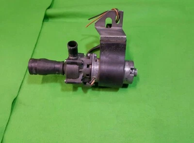 Vintage 1984 Mercedes-Benz 380SL : Bosch Heater Defroster Module Pump - Image 1 of 4