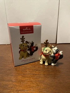 2022 Hallmark Spruced-Up Pets Hund Katze Special Edition Limited Ornament  - Bild 1 von 3