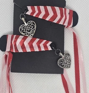 2 barrette capelli nastro rosso e rosa con charms cuore fatte a mano stile anni 80 tutte le età - Foto 1 di 3
