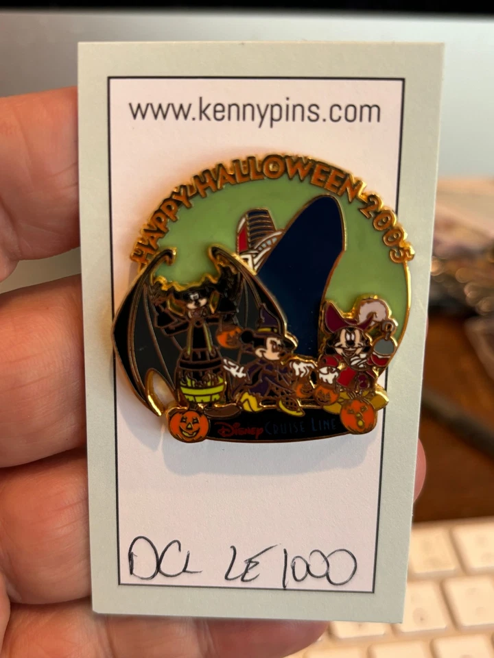 Disney Cruise Line Halloween Pin Mickey & Friends as Villains LE1000 - Image 1 of 1
