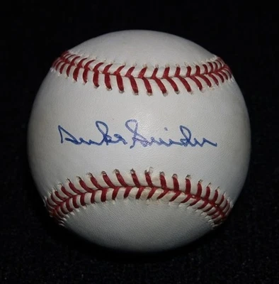 Autographed Official NL Baseball *** DUKE SNIDER *** Signed Auto DODGERS - Image 1 of 2