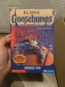 Goosebumps Werewolf Skin #60 - R. L. Stine with MASK  1st Edition 1st Print - Picture 1 of 6