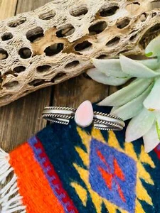 Navajo Queen Pink Conch Shell & Sterling Silver Cuff Bracelet - Picture 1 of 7