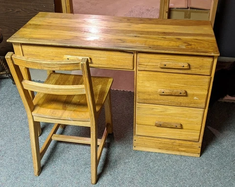 Brandt Ranch Oak Desk Rustic Southwest Style -- Includes Matching Chair Cover