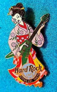 UYENO TOKYO GEISHA GIRL CHERRY BLOSSOM FLYING V GUITAR 2003 Hard Rock Cafe PIN - Bild 1 von 1