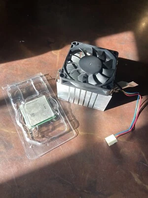 AMD Sempron LE-1200 2.1GHz (SDH1200IAA4DE) Processor - Image 1 of 4