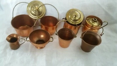 Set da cucina per bambola in metallo anni '40/50 - Immagine 1 di 4
