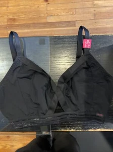 Nuevo con etiquetas Curvy Kate Unwind Bralette negro 34F/FF Reino Unido - Imagen 1 de 6