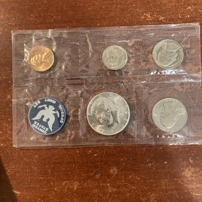 1965 Special Mint Set In the original Cellophane - Image 1 of 2