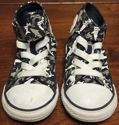Zapatos Tenis Converse Infantil Niño Prendas para el torso Alto Estampado de Tiburón Color Camuflaje Lona Talla 7 Foto 1 de 4
