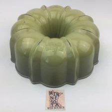 Northland Aluminum Bundt Pan Fluted Funnel Olive Green 10.5 X 3.75"