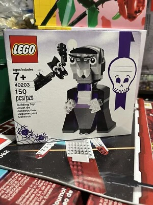 Lego 40203 Vampire and Bat New Rare Retired Seasonal Spooky Halloween 🦇👻🎃 - Image 1 of 2