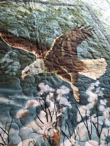 Handmade Eagle in Flight Lap Quilt Wall Hanging 42"W x 53"L Reversible Quilt NEW - Picture 1 of 11