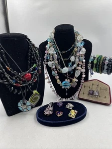 JOB LOT MODERN AND VINTAGE GLASS BEAD COSTUME JEWELLERY - Picture 1 of 6