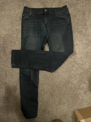 Mugsy Fulton 深色水洗牛仔裤 33x32 — 第 1/4 张图片