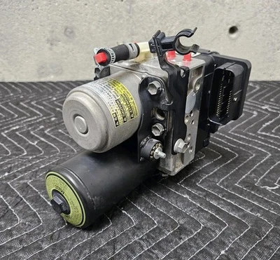 2006-07 Toyota Highlander Hybrid Genuine ABS Control Module - Image 1 of 4