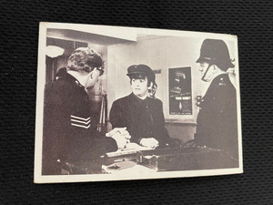RINGO STARR " HARD DAYS NIGHT " #29BLACK & WHITE 1964 TOPPS BEATLES CARD