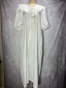VTG David Brown Nightgown Womens M White Eyelet Ruffle Lace Coquette Puff Sleeve - Picture 1 of 18
