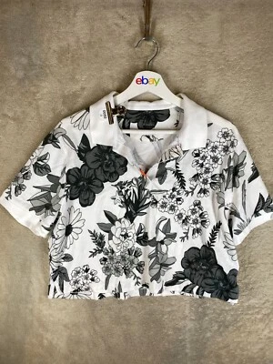 Nike Casual Cropped Polo T-Shirts Top Size L Womens White Flowers Short Sleeve - image 1 of 4