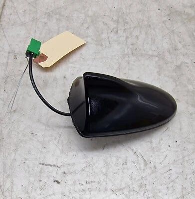 Antena de aleta de tiburón Infiniti Q50 2014-2018 OEM techo Foto 1 de 4