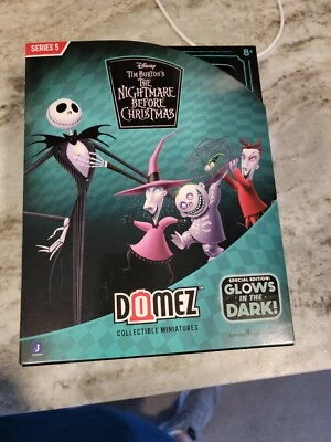 Domez ~ Series 5 ~ NIGHTMARE BEFORE CHRISTMAS ~ Glow In The Dark Special Edition Foto 1 de 2