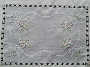 Set 3 centrini puro lino bellora con ricamo Punto Pieno a mano - Imagen 1 de 7