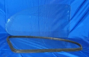 Par de vidrios de cuarto de ventana trasera Volkswagen VW Beetle Bug 1965-1977 OEM con un sello - Imagen 1 de 12