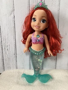 Muñeca Disney Princesa Sirenita Sing Sparkle Ariel de Jakks Pacific Works - Imagen 1 de 4