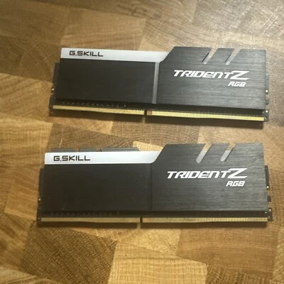 G.Skill F4-3000C16D-16GTZR - 16GB(8GBX2) Trident Z RGB DDR4 PC4-24000 3000MHz - Image 1 of 4