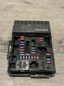Nissan 2014-2020 Pathfinder Control Unit IPDM Fuse Relay Box OEM 284B73JV0D - Bild 1 von 7