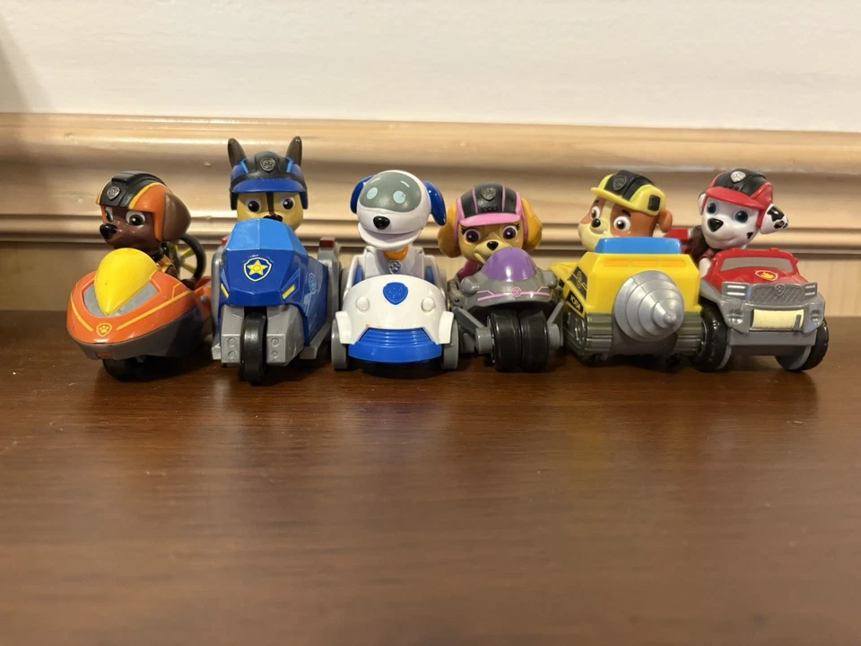 Lote de figuras y vehículos Paw Patrol Mission Paws Spin Master ¡Incluye Robo Dog! Foto 1 de 1